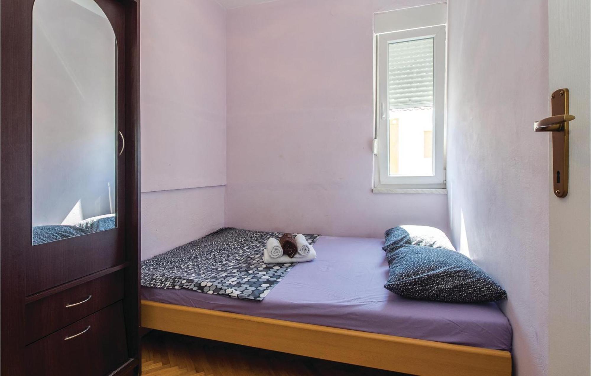 Amazing Apartment In Split With Kitchen Ngoại thất bức ảnh